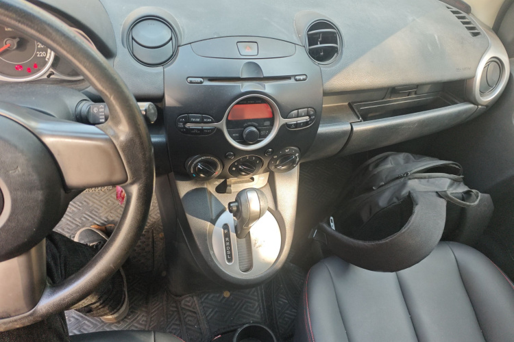 马自达2 2012款 两厢炫动 1.5L 自动超值版局部细节16