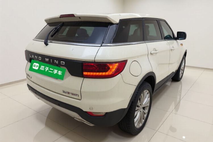 陆风X7 2015款 2.0T 全景尊贵版车身外观7