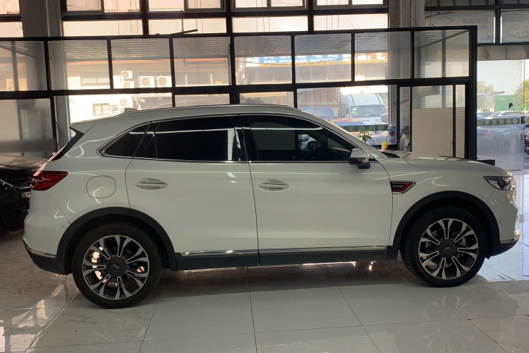 红旗HS5 2019款 2.0T 智联旗领版车身外观6002