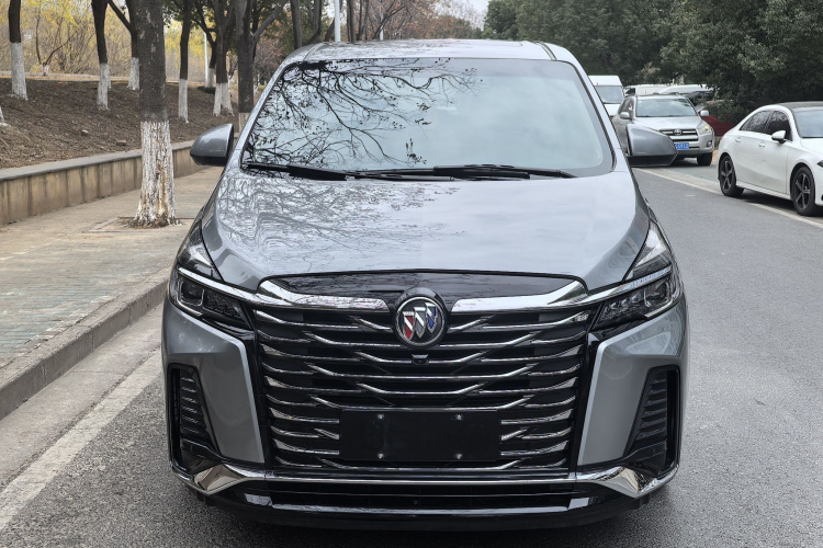 别克GL8 2023款 陆上公务舱 652T 豪华型车身外观6001