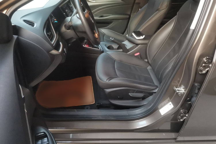 别克 英朗 2015款 18T 双离合豪华型中控内饰20