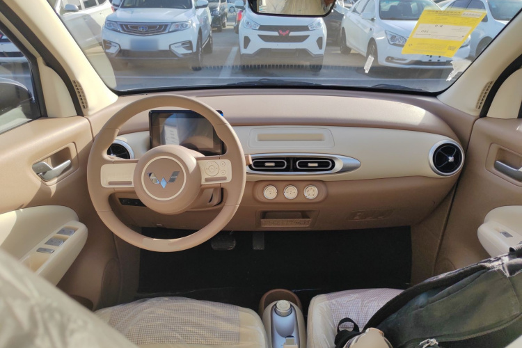 五菱汽车 宏光MINIEV 2025款 四门版 进阶款中控内饰12