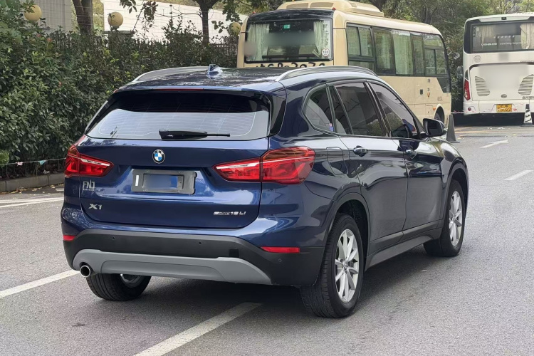 宝马X1 2018款 sDrive18Li 时尚型车身外观6005