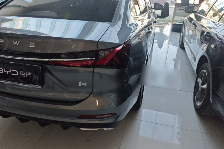 荣威i5 2023款 1.5L CVT豪华版车身外观9