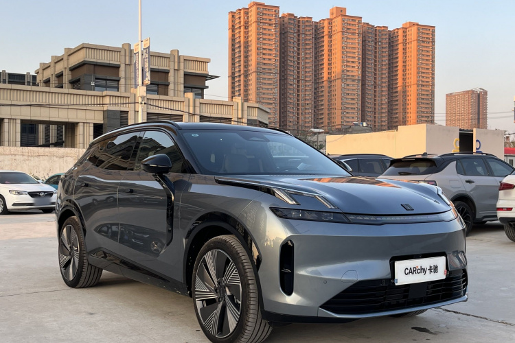 领克08 EM-P 2025款 245km 超长续航Halo车身外观6002