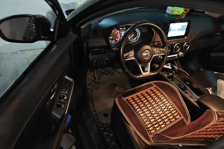 日产 轩逸 2022款 1.6L XL CVT智享版中控内饰7003