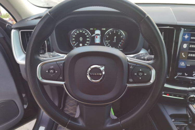 沃尔沃XC60 2019款 T5 四驱智远版 国VI中控内饰13