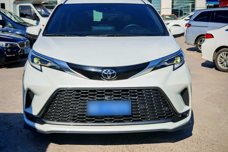 丰田 格瑞维亚 2024款 2.5L混动 尊贵PLUS版车身外观6001