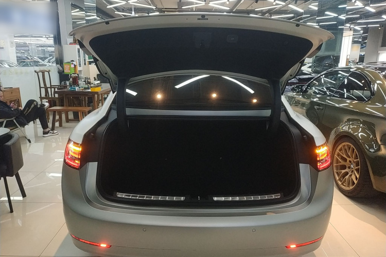 鸿蒙智行 享界S9 2024款 纯电 Ultra 四驱旗舰版机舱底盘23