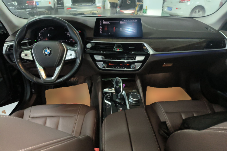 宝马5系 2020款 525Li 豪华套装中控内饰12