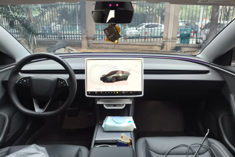 特斯拉 Model 3 2023款 后轮驱动版中控内饰12
