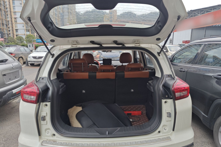 北京汽车 绅宝X35 2016款 1.5L 自动精英版局部细节23