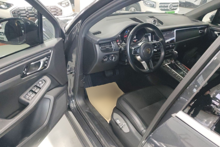 保时捷 2021款 Macan 2.0T中控内饰20