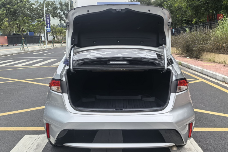 丰田 雷凌 2021款 185T CVT豪华版局部细节23