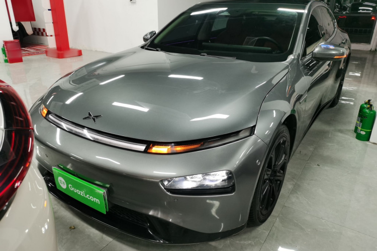 小鹏P7 2020款 670N车身外观2