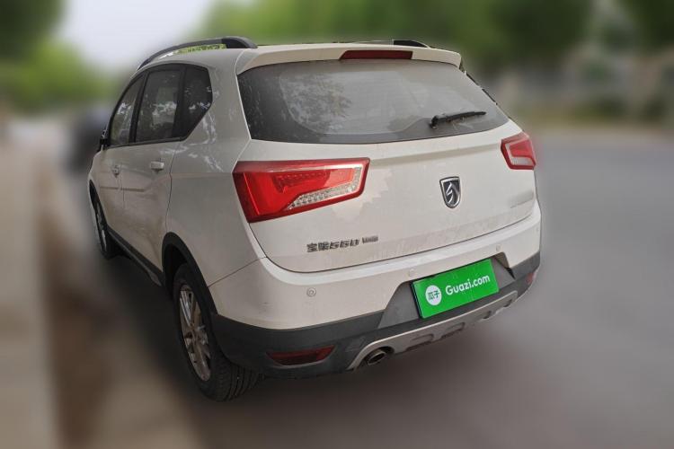 宝骏560 2016款 1.5T 手动舒适型车身外观6003