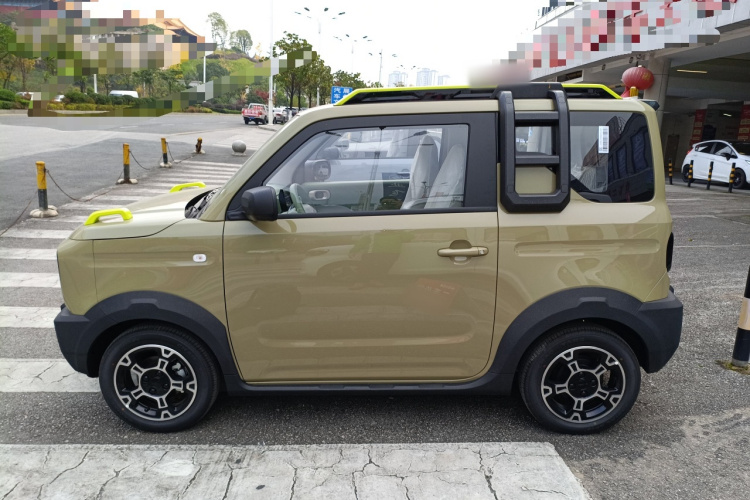 吉利银河 2025款 210km 熊猫骑士车身外观4