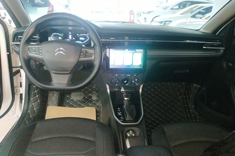 雪铁龙C3-XR 2021款 190THP DCT致尚版中控内饰12