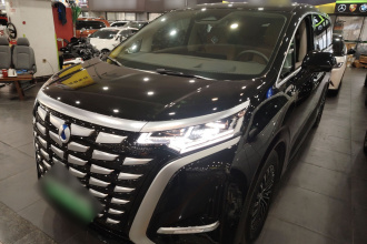 腾势D9 2022款 DM-i 970 四驱尊荣型