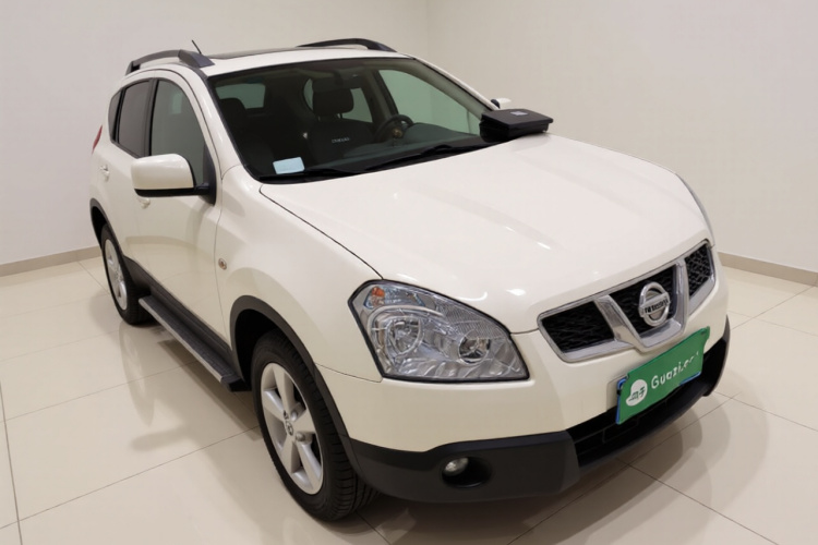 日产 逍客 2015款 2.0XL 酷火 CVT 2WD车身外观3