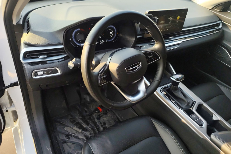 吉利汽车 帝豪 2022款 第4代 1.5L CVT精英型中控内饰12