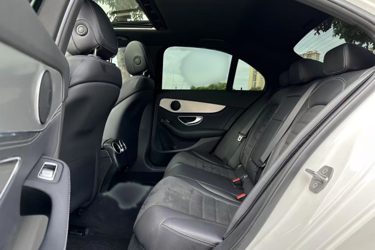 奔驰C级 2016款 C 200 运动版中控内饰7003