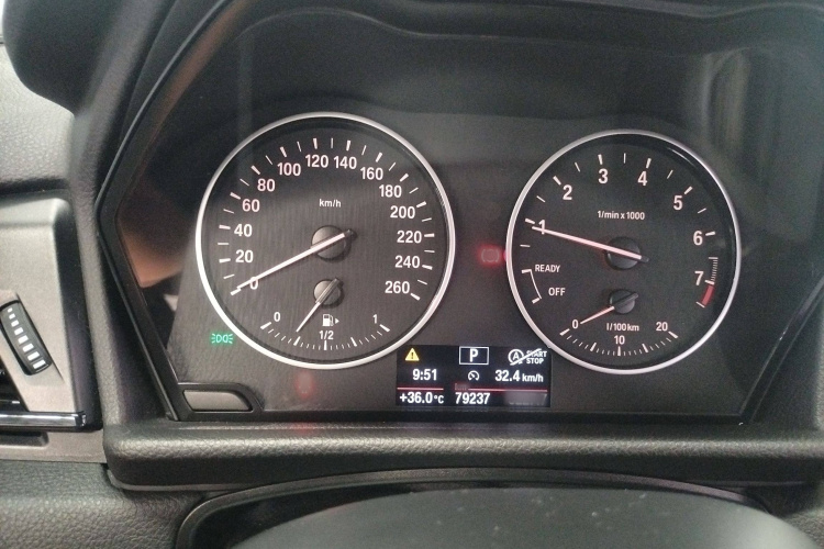 宝马2系旅行车 2016款 218i 领先型局部细节14