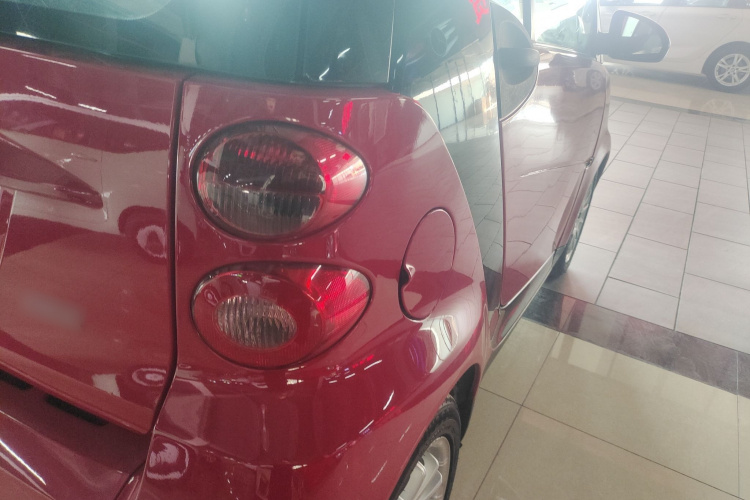 smart fortwo 2011款 1.0 MHD 硬顶标准版车身外观6001