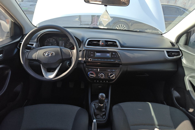 现代 瑞纳 2017款 1.4L 手动焕新版 国VI中控内饰12