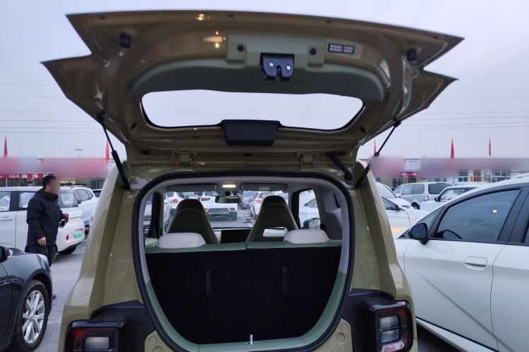 吉利银河 2025款 210km 熊猫骑士机舱底盘23