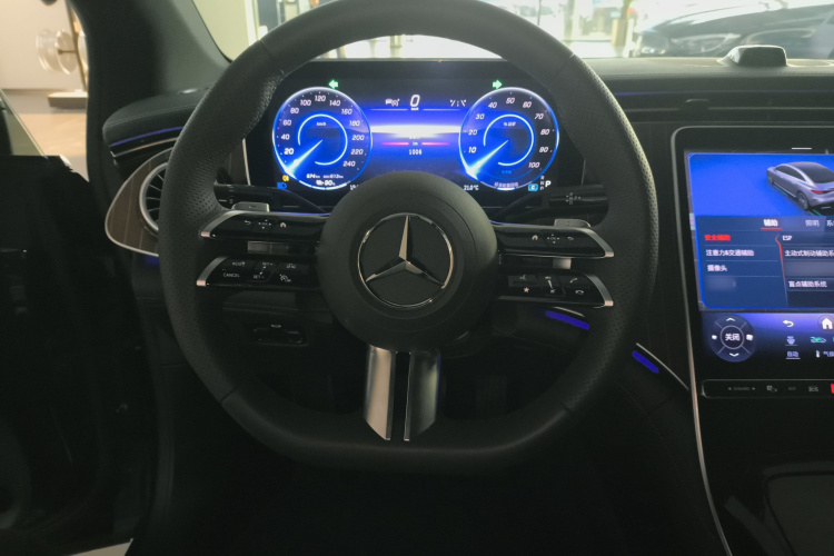 奔驰EQE 2025款 500 4MATIC 先锋版局部细节13