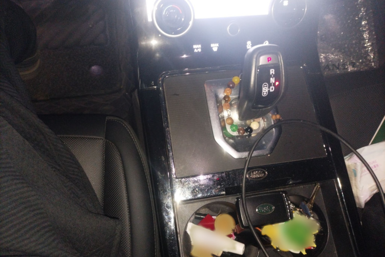 路虎 揽胜极光 2020款 249PS R-DYNAMIC SE 运动科技版局部细节18