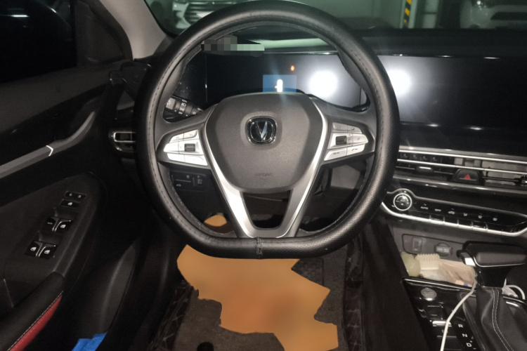 长安 逸动 2020款 PLUS 1.6L GDI 自动豪华型中控内饰13