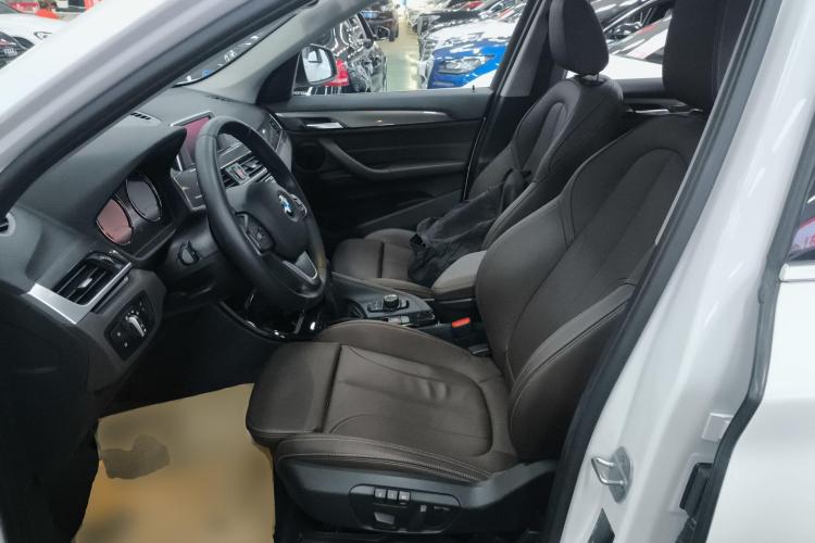 宝马X1 2019款 sDrive18Li 尊享型局部细节19