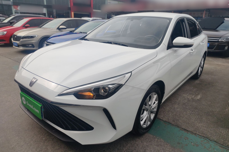 荣威i5 2023款 1.5L 手动舒享版车身外观1