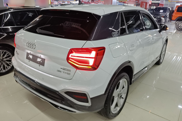 奥迪Q2L 2022款 35 TFSI 进取致雅型车身外观6005
