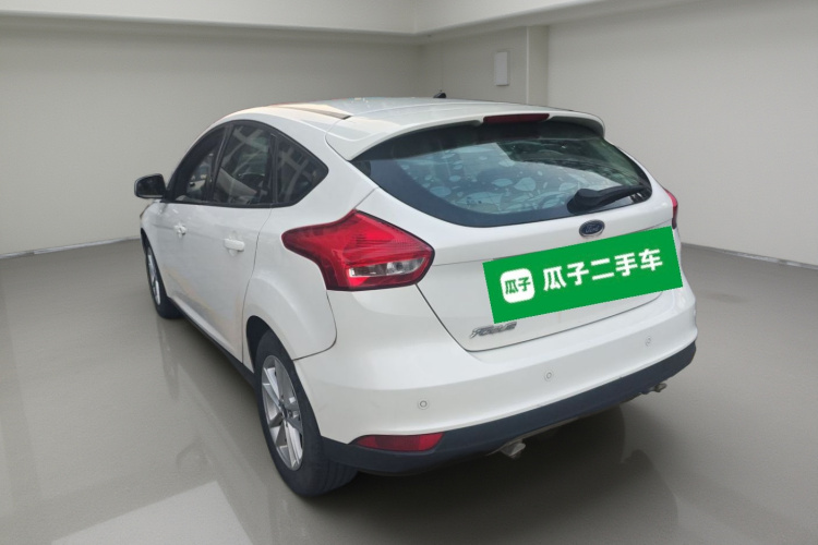 福特 福克斯 2015款 两厢 1.6L 自动风尚型车身外观5