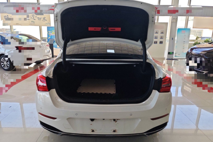 红旗H5 2018款 30TD 型动版局部细节23