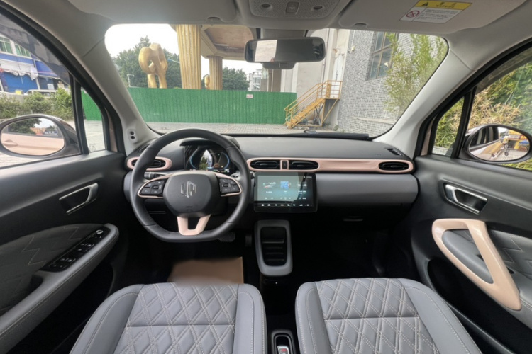 零跑汽车 零跑T03 2021款 400豪华Pro版中控内饰7006