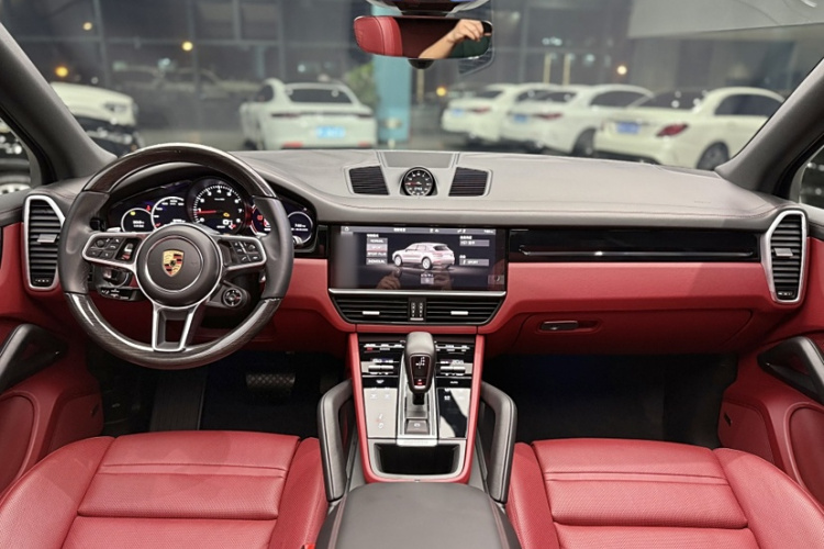 保时捷 2019款 Cayenne 3.0T中控内饰7001