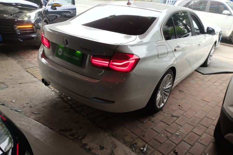 宝马3系 2018款 320Li 时尚型车身外观7