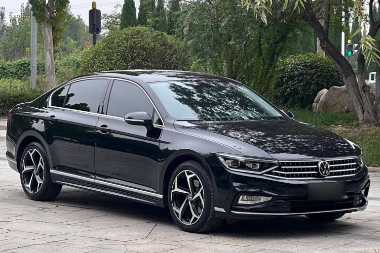 大众 迈腾 2023款 200万辆纪念版 330TSI DSG领先型车身外观6006