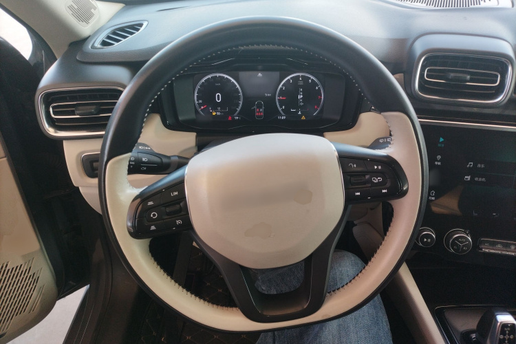 领克02 2018款 1.5T DCT两驱耀版 国V中控内饰13