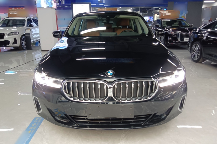 宝马6系GT 2022款 630i 豪华设计套装车身外观2