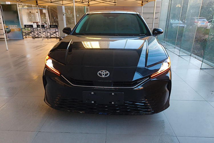 丰田 凯美瑞 2024款 双擎 2.0HGVP 豪华版车身外观6001