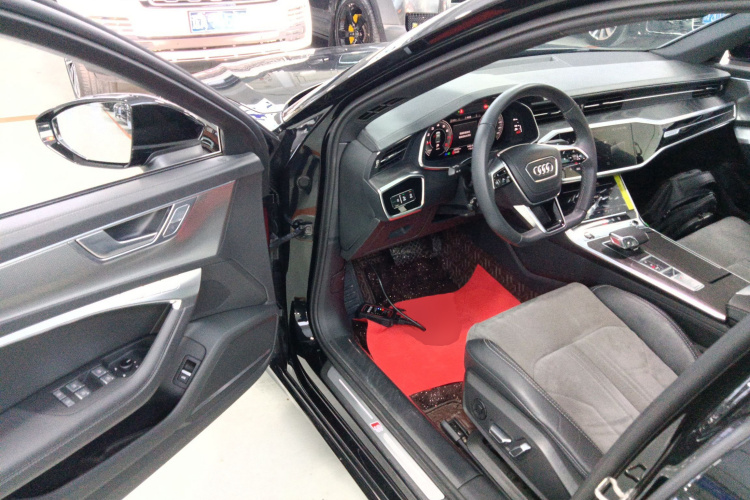 奥迪A6L 2023款 45 TFSI quattro 尊享动感型中控内饰20
