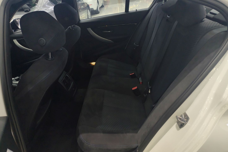 宝马3系 2017款 320i M运动型中控内饰21