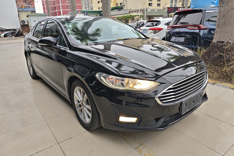 福特 蒙迪欧 2020款 EcoBoost 180 时尚型车身外观3