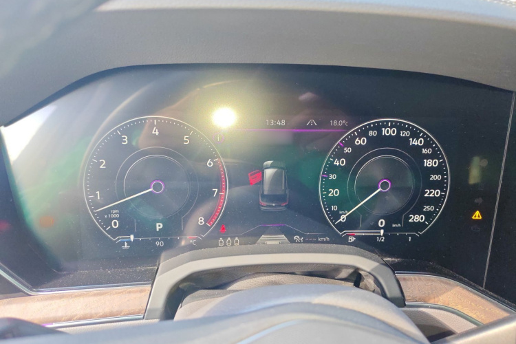 大众 途锐 2022款 3.0TSI 锐享版 曜黑运动套装局部细节14