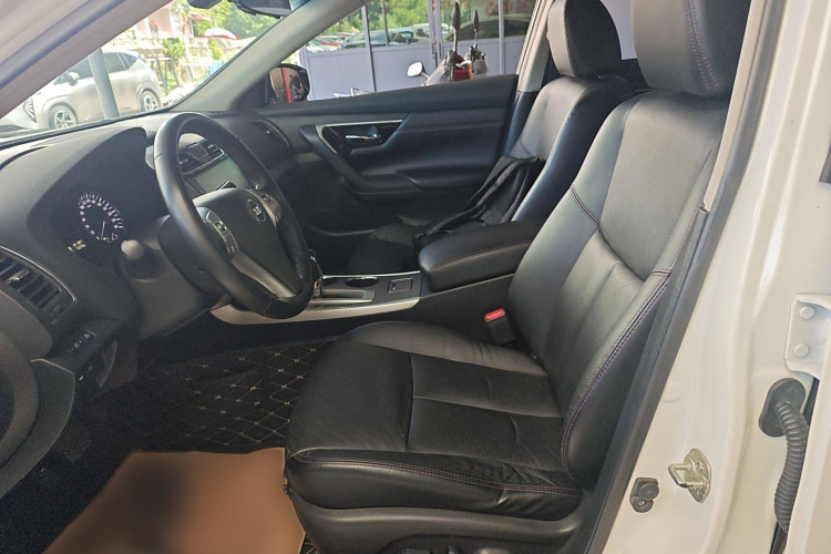 日产 天籁 2016款 改款 2.0L XL舒适版局部细节19